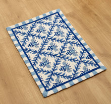 Bee Trellis Hook Rug