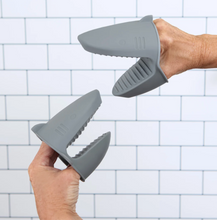 Shark Mitt