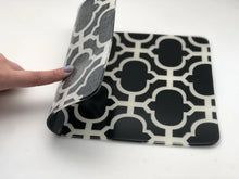Rect. Trivet-Black & White