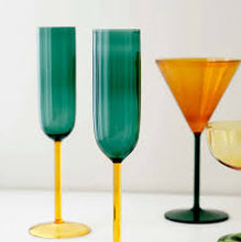 Niko Champagne