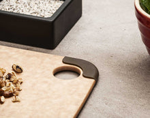 Gripper Cutting Board, Natural/Brown